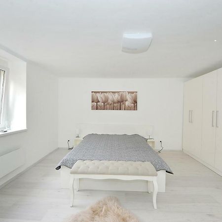 Pure Apartman Печ Экстерьер фото