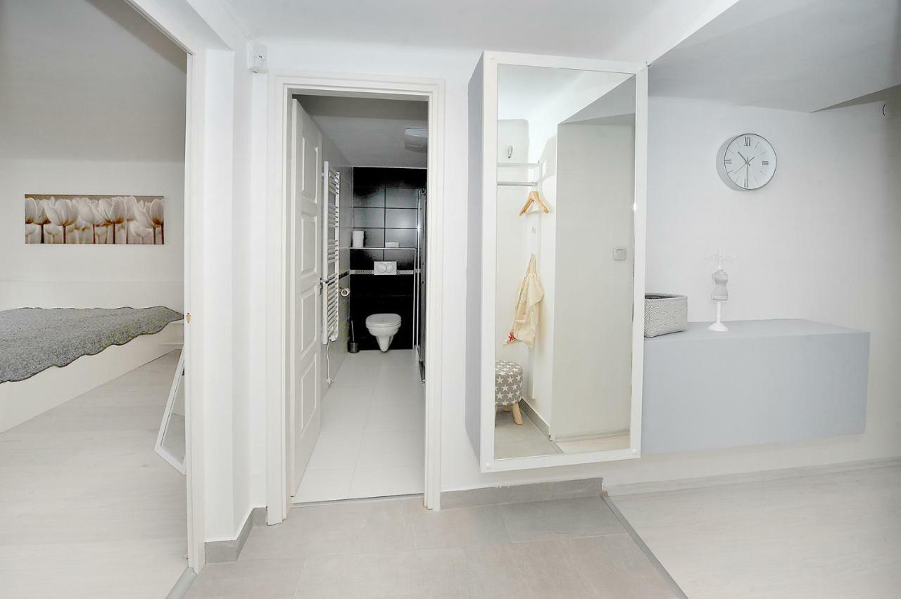 Pure Apartman Печ Экстерьер фото
